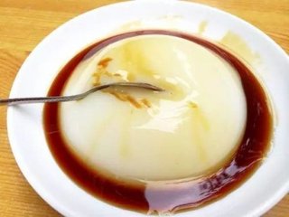 夏季天熱，在家自制特色小吃涼糕，方法簡(jiǎn)單