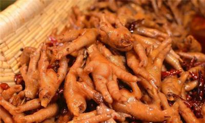 成都現(xiàn)撈鹵菜技術培訓學校哪里好？學員親身反復鹵制菜品