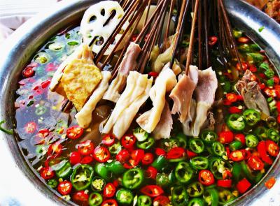  學青紅油缽缽雞技術做法哪里好？傳統的小吃