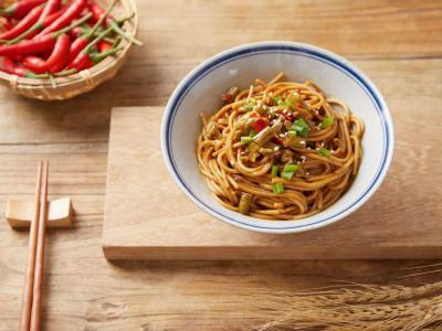 武漢熱干面培訓(xùn)哪里好？熱干面培訓(xùn)機(jī)構(gòu)