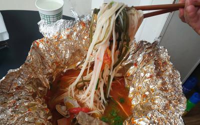 開心花甲米線技術培訓哪里好？香辣味開心花甲制作