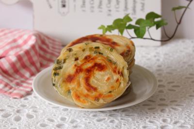 蔥油餅培訓哪家比較好?蔥油餅的制作方法