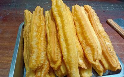 成都早餐開店技術哪里好？  想學早餐油條制作